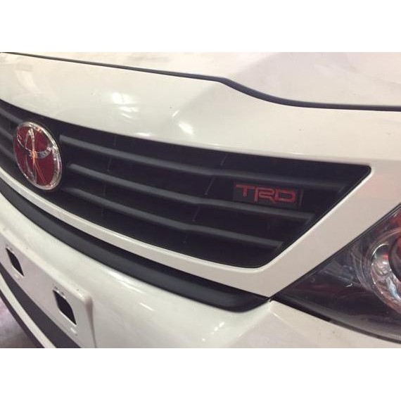 emblem trd grill fortuner original aksesoris mobil
