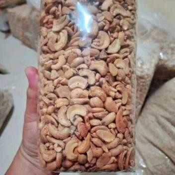 

Kacang Mede Patahan Mateng 1 Kg Rasa