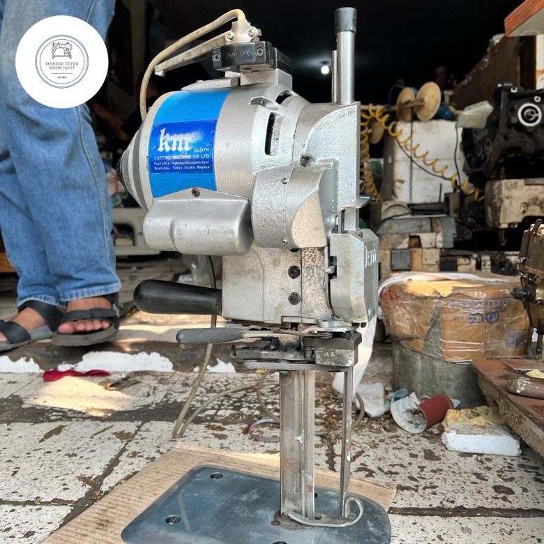 MESIN POTONG BAHAN KM MACK CHINA SECOND (BEKAS)