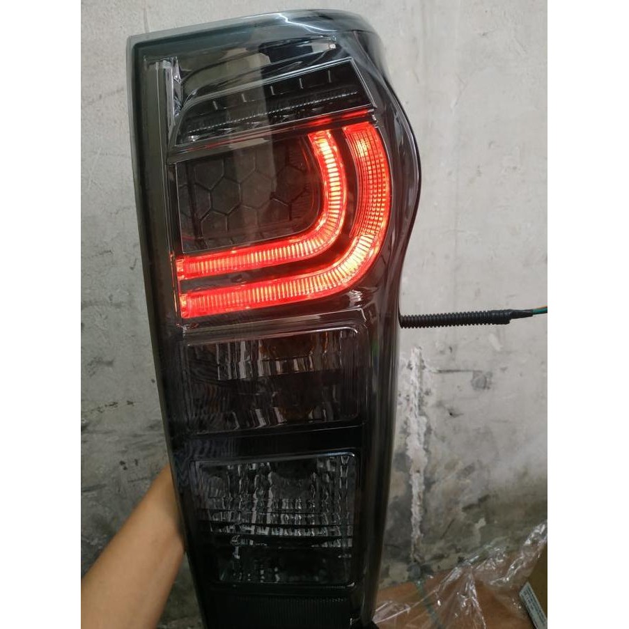 STOPLAMP ISUZU DMAX 2015-17 SMOKE