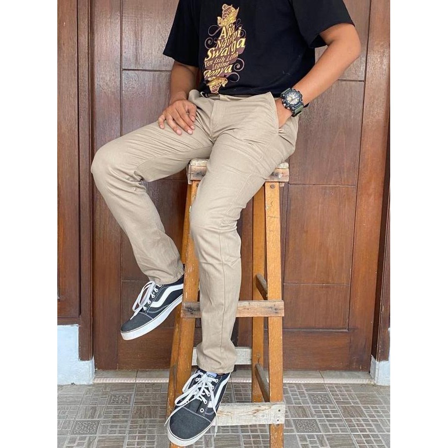 

Celana Chino Pria Panjang Model Pensil Skinny Stretch Hitam Mocca Casual