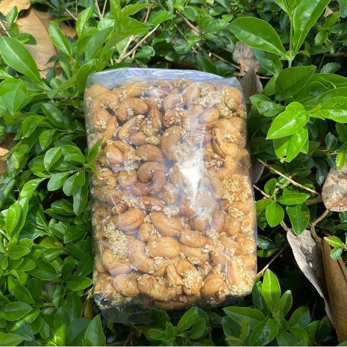 

(Manis Wijen) Kacang Mete Varian Manis Wijen Food Snacks Snack Mede Camilan Makanan Cemilan