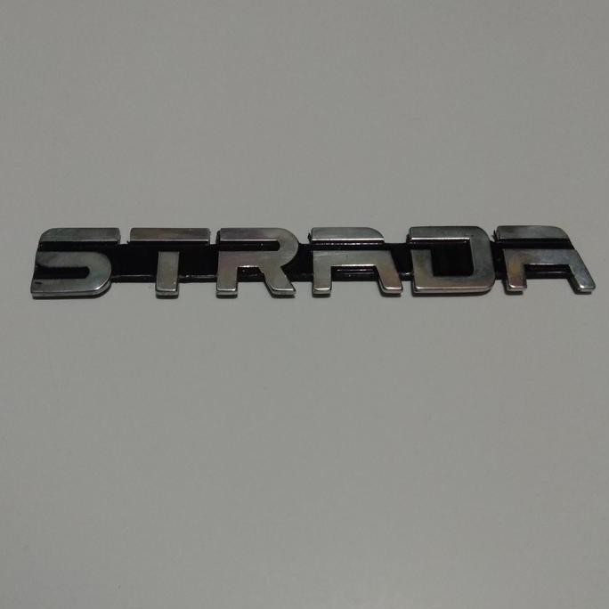 Emblem tepong Vespa Strada