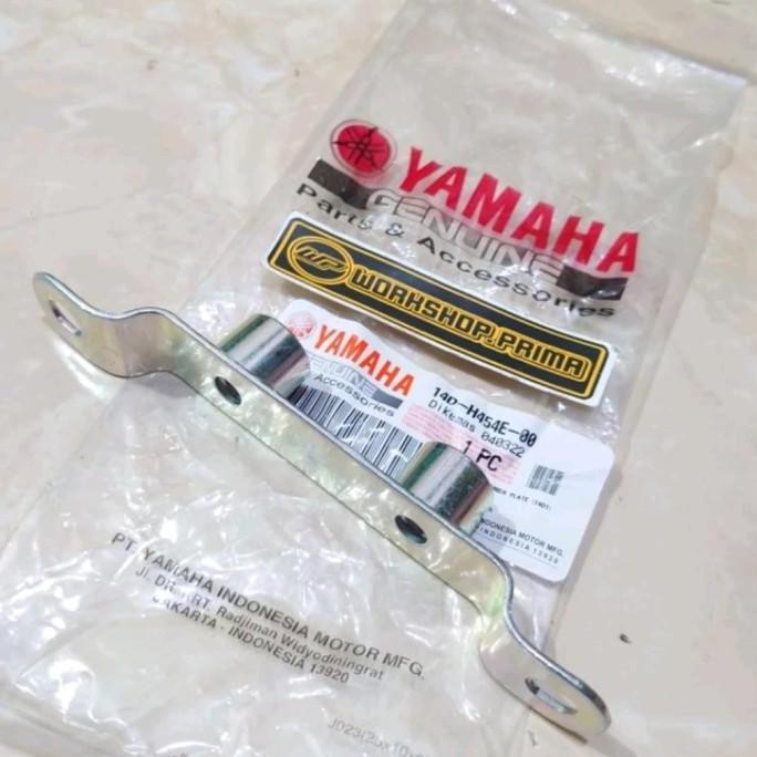 besi plat 14D breket dudukan pegangan plat nomer nomor depan nopol tameng dasi Mio Soul ori murah