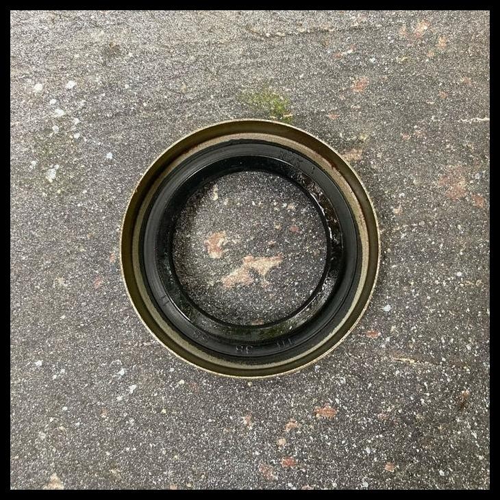 TERMURAH SEAL OIL (FOR MANUAL TRANSMISSION EXTENSION HOUSING) SIL OLI TRANSMISI BELAKANG TOYOTA HIAC