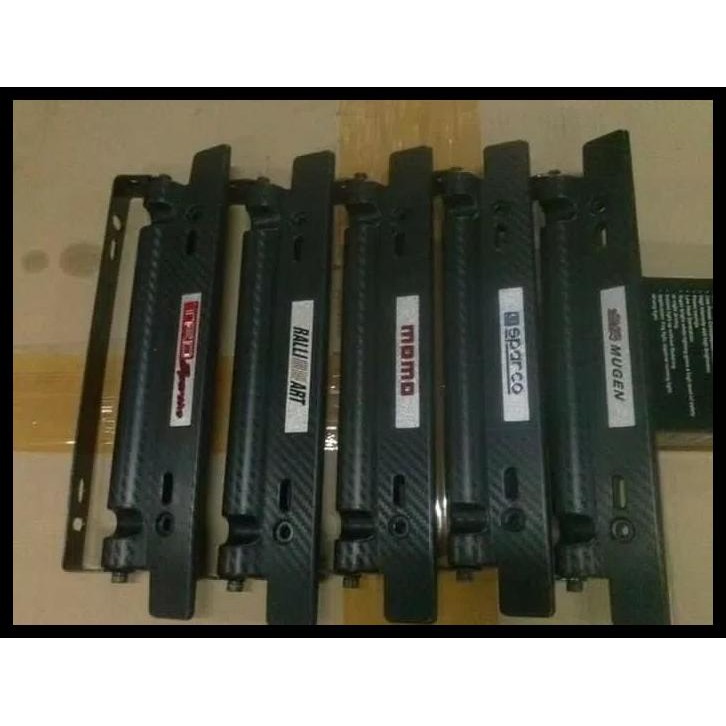 DISKON DUDUKAN PLAT NOMOR CARBON MOBIL XPANDER 