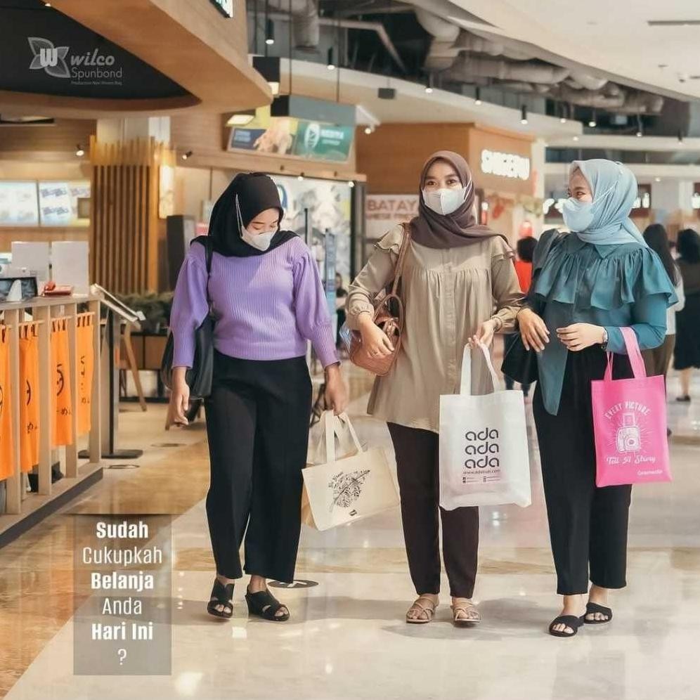 

uy-23 Oz67 1 Lusinan 12 Pcs Tas Kain Spunbond Goodie Bag Handle Tebal Ukuran Jumbo, Besar & Kecil 20x25 25x35 30x40 38x45 Kantong Belanja Shopping Bag Tas Hampers Tile Souvenir Ulang Tahun Pernikahan Tas Parsel Sembako Berkat Besek Nasi Kotak Hajatan