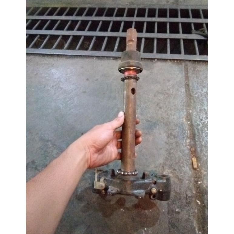 T segitiga xeon rc karbu