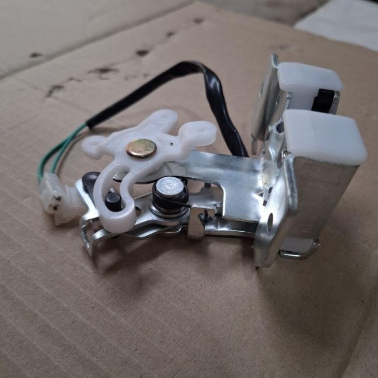 Door Lock Bagasi Granmax Luxio RB01