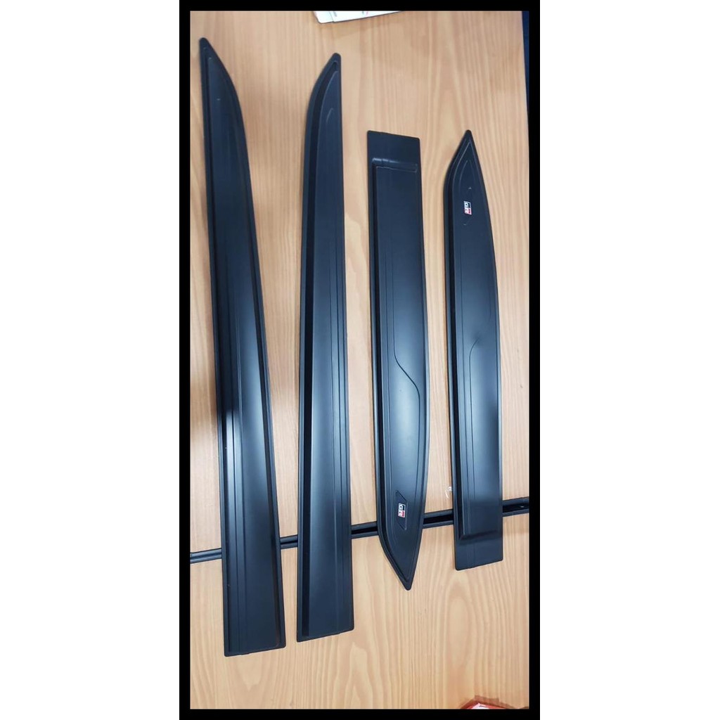 GRATIS ONGKIR LIST LIS BODY SAMPING MOBIL AVANZA /XENIA/VELOZ 2022 HITAM MODEL GR