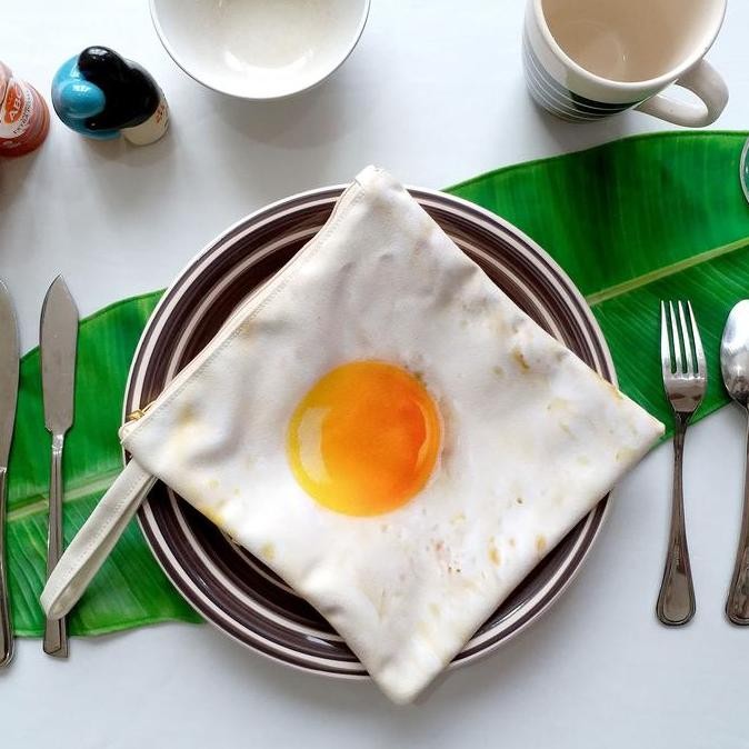 

Pouch Persegi Kanvas Shrelo Motif Telur Ceplok Kotak Untuk Penggemar Telor Bisa Jadi Tempat Pensil Atau Make Up 20X20Cm