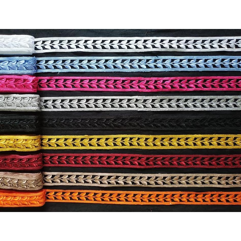 

Renda Roll Pare Bordir Tempel 17 Warna 4,5M Nugi