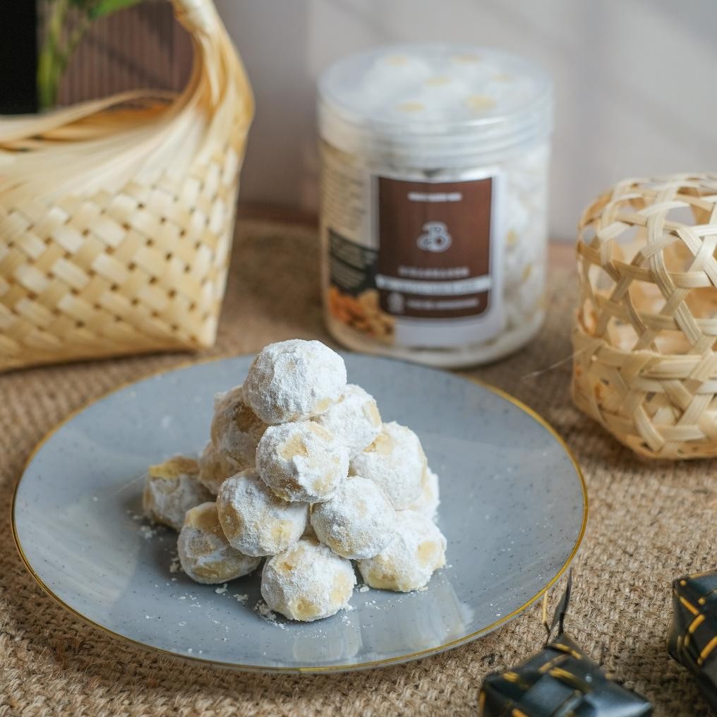 

Kue Putri Salju Susu Bibasnacks ( Gratis kue sagu / semprit kemasan Pouch ) Nugi