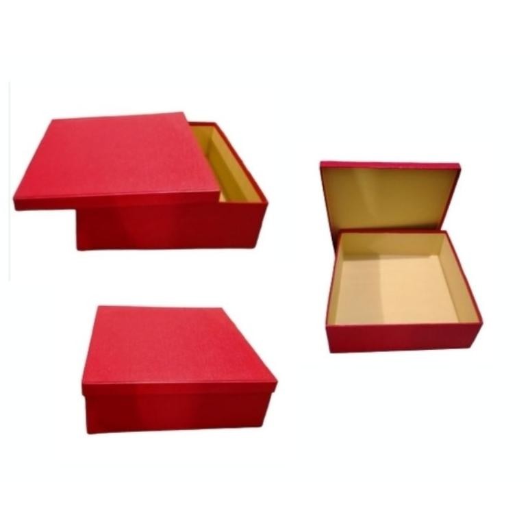 

kotak kado/gift bok hampers/kotak souvenir hadiah 30x30x10cm Nugi