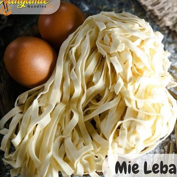 

Mie Lebar Bakmie Ayam Mentah Hanyamie Dengan Telur Ayam