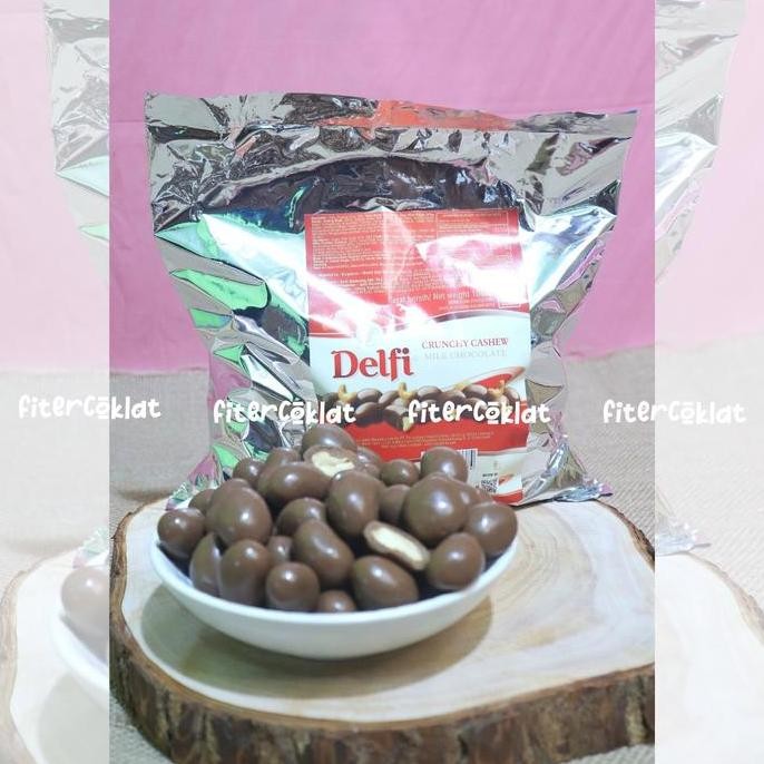 

Delfi Coklat Almond & Cashew 1kg Cokelat Lebaran / Musiman / Seasonal Chocolate Snack Termurah