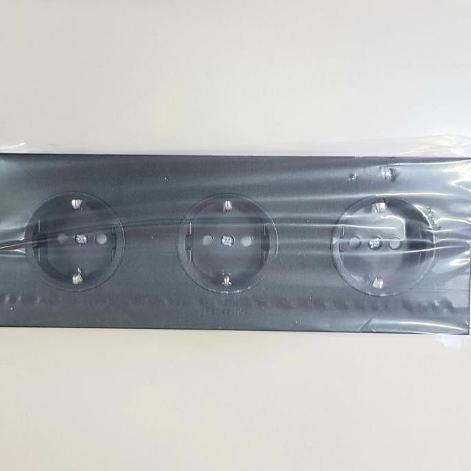 Panasonic Stop Kontak 3 Lubang / 3 Gang