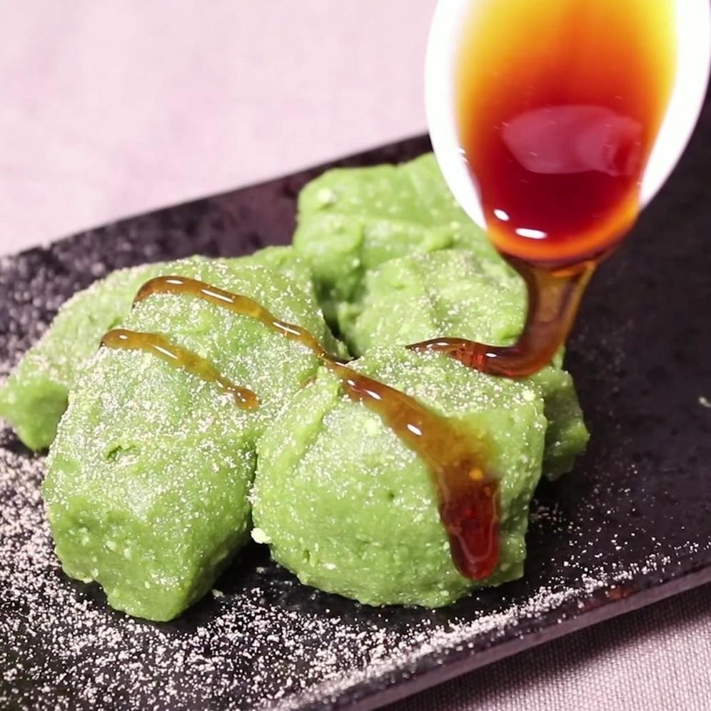 

Promoo!! Warabi Mochi Matcha 100g With Caramel Sauce - Mochi Jepang autentik