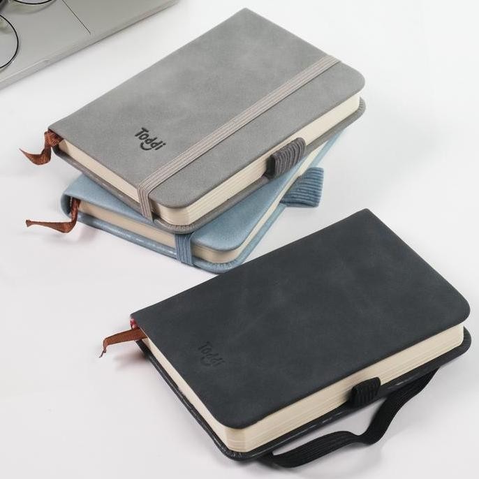 

Buku Catatan Harian Notebook With Strap Ledger Pen Holder A7