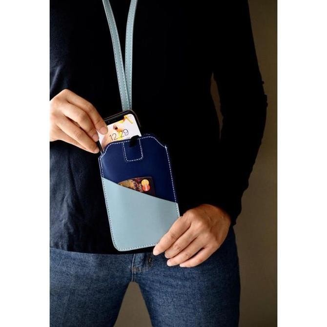 

Tempat Handphone + Id Card Warna Biru Multifungsi Kalung Gantung Original