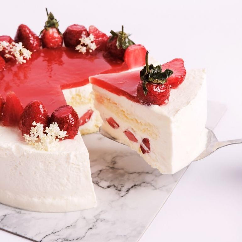 

Promoo!! Strawberry Shortcake Birthday Cake