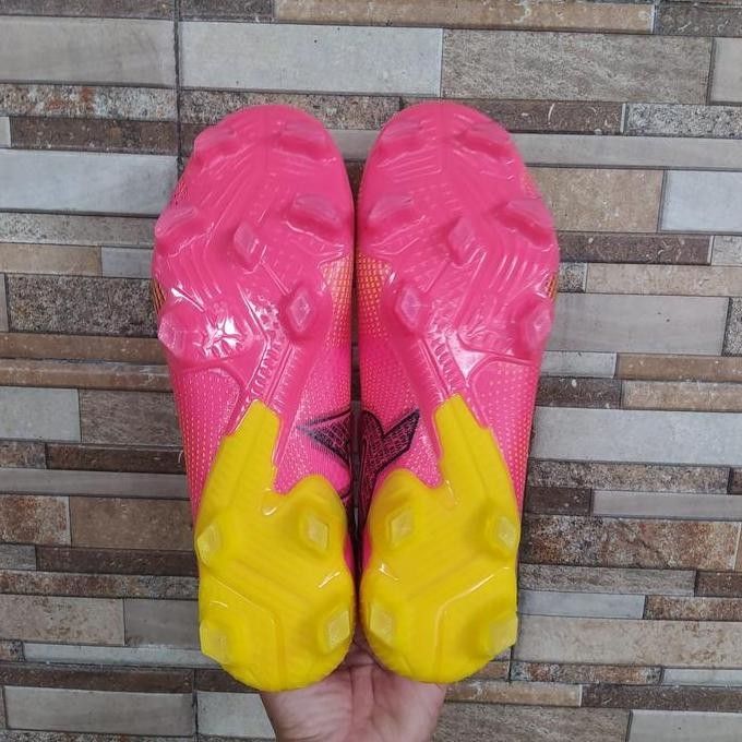 Sepatu Bola Puma Future Ultimate Pink Yellow FG - Sepatu Soccer puma Terlaris