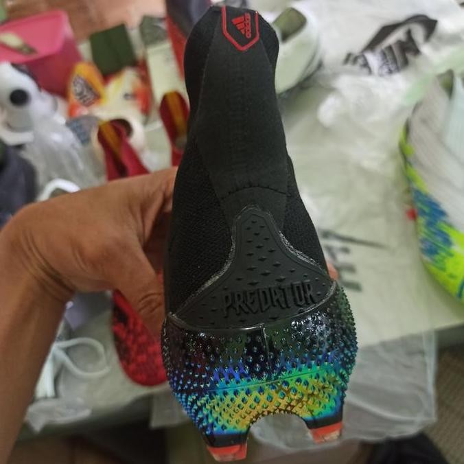 sepatu bola adidas predator mutator 20+ black red fg Terlaris