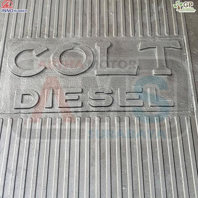 Karpet Karet Alas Lantai Kabin Truk Colt Diesel Umplung 100Ps 120Ps Ps100 Ps120 Depan