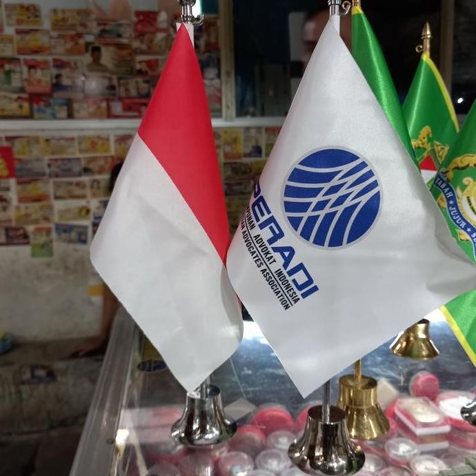 bendera peradi//bendera meja murah