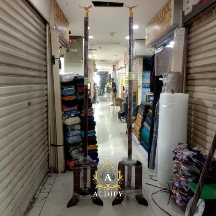 

Tiang Bendera Ruang Pataka Kaki Tiga(3) Dan Burung Garuda Kuningan Berkualitas murah