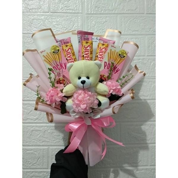 

Buket,Buket Coklat,Buket Snack,Buket Wisuda,Wisuda,Valentine,Hari Guru