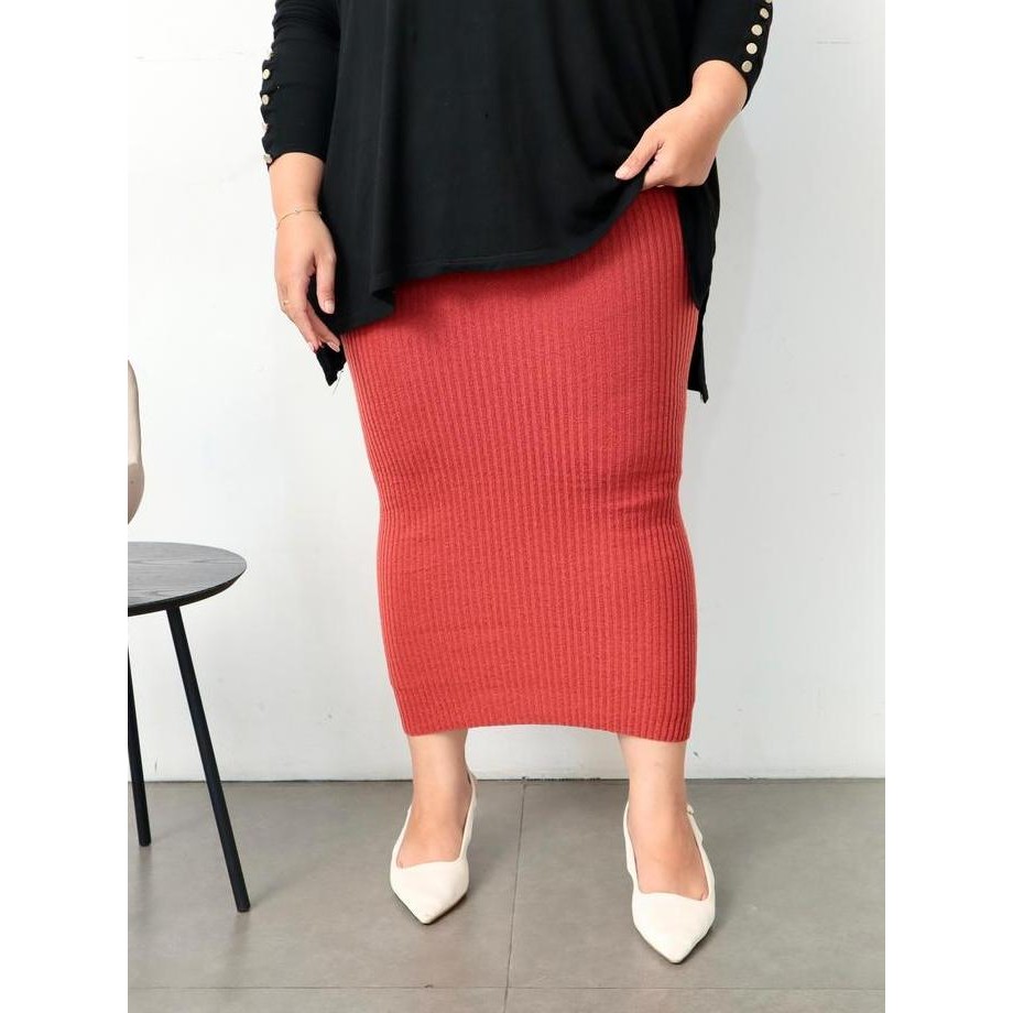 Rok Span Jumbo Rajut Ula dengan Desain Trendi dan Nyaman - Panjang Bawahan Knit Casual Muslim Hitam 