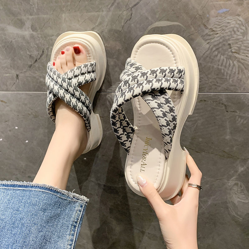 Pabrik Drag Walking Earth  COD Sandal musim panas baru mengenakan hambatan tunggal tebal untuk wanit