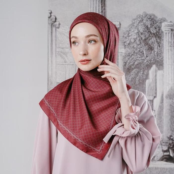 RHS [ZOYA LUNARIA SCARF] KERUDUNG HIJAB SEGIEMPAT MOTIF WITH POUCH | SEGI EMPAT MOTIF ZOYA | LUNARIA