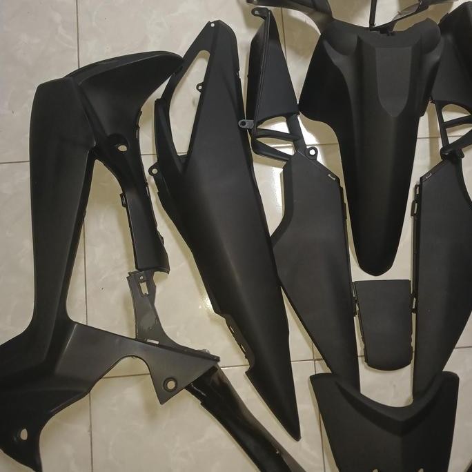 Cover body full halus motor honda supra x 125 batman warna hitam doff