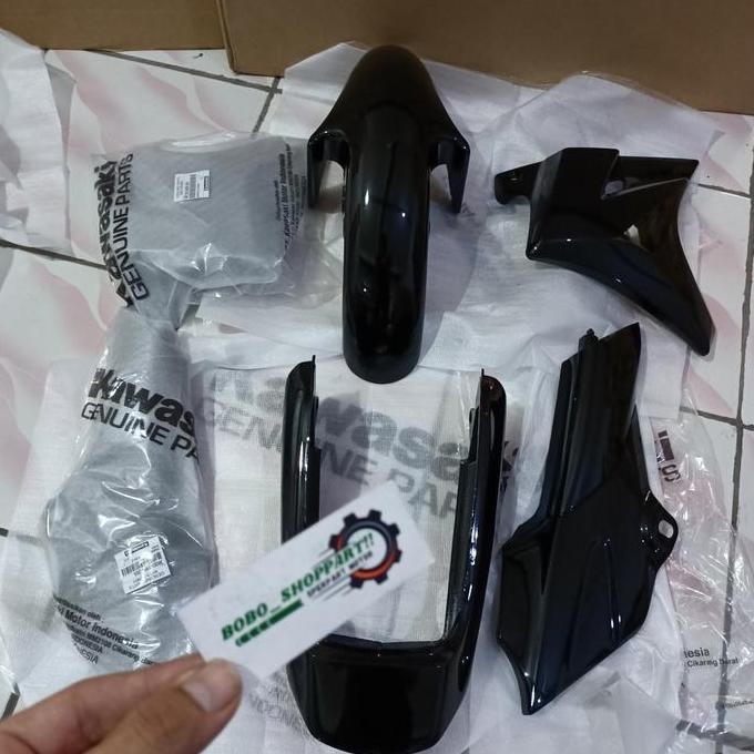 Fullset full body set Ninja R SS hitam orinal