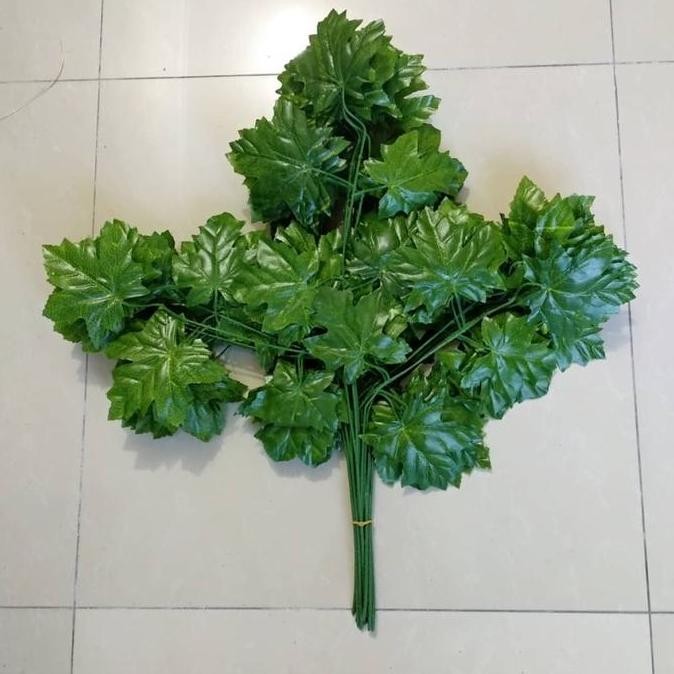 Daun_Anggur_Maple_Artificial_Plastik_Dekorasi_Pelaminan_Pernikahan