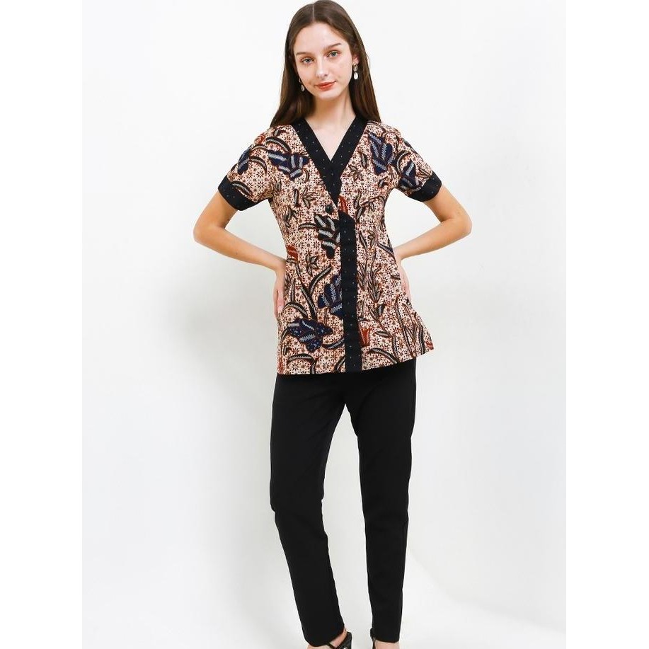 ARJUNA WEDA BLOUSE BATIK WANITA MOTIF MADURA DAUN - BAHAN KATUN | LENGAN PENDEK | KANCING DEPAN