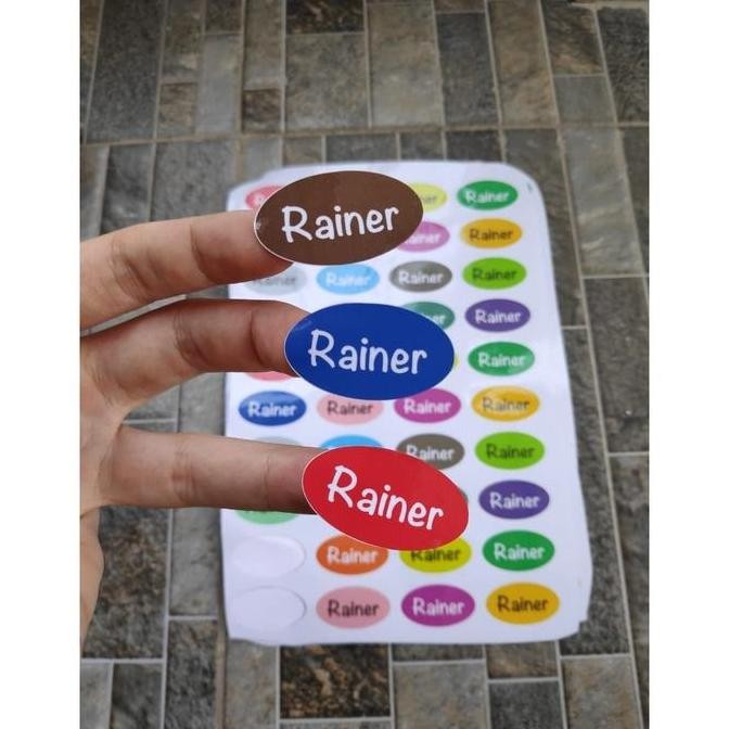 

Stiker Vinyl Nama Anak Penanda Custom Buku Pensil Tempat Makan Bekal