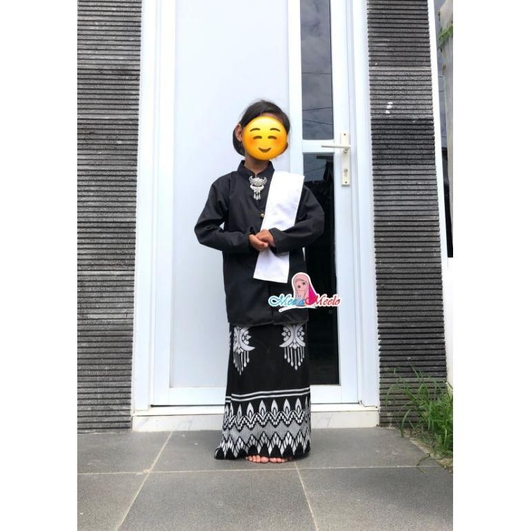 KU09 ew-98 Baju Pahlawan Cut Nyak Dhien Aceh Kostum Baju Adat Perempuan Cut Nyak Meutia / Set Kebaya