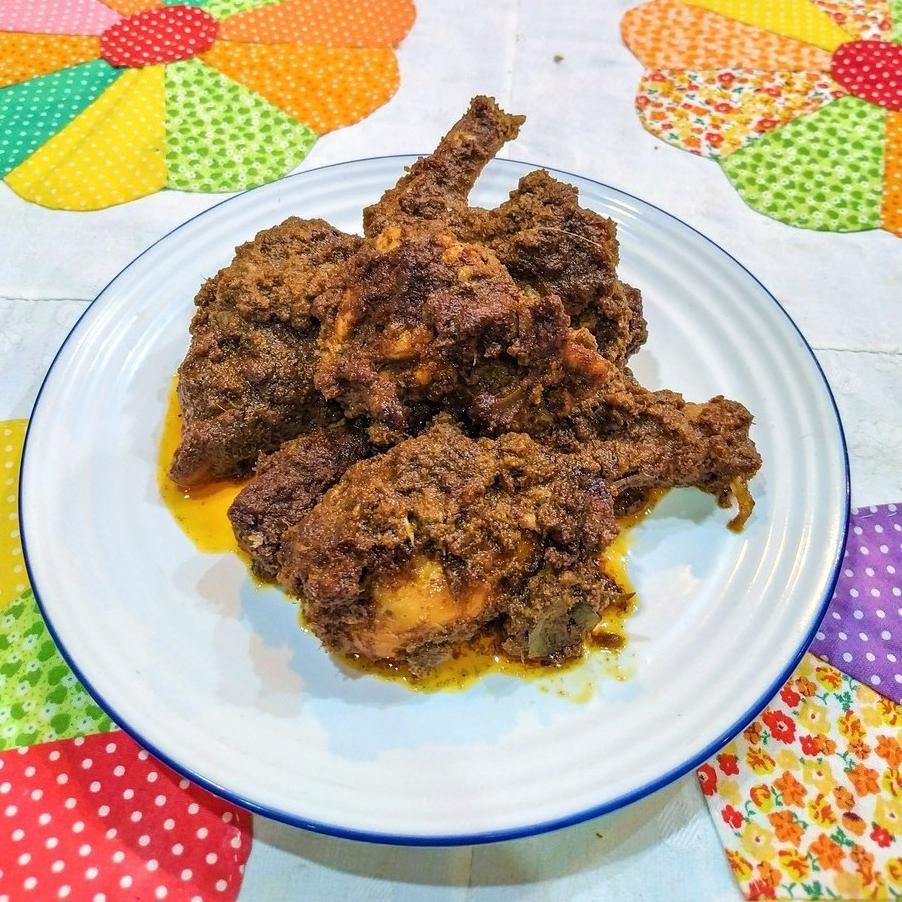 

Rendang Ayam Negeri Atau Kampung Empuk Atoek 1/2 Ekor - 1 Ekor Terbaru
