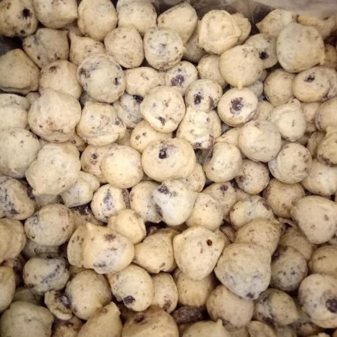 

Soes Kering Isi Coklat Lumer Spesial Stok Terbatas