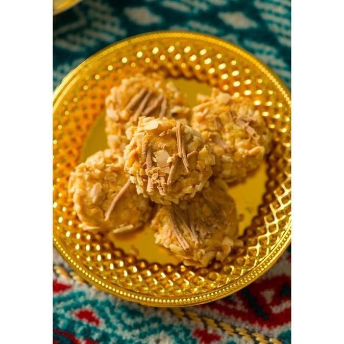 

Cheese Almond Cookies - Kue Kering Almond Keju Gurih Stok Terbatas