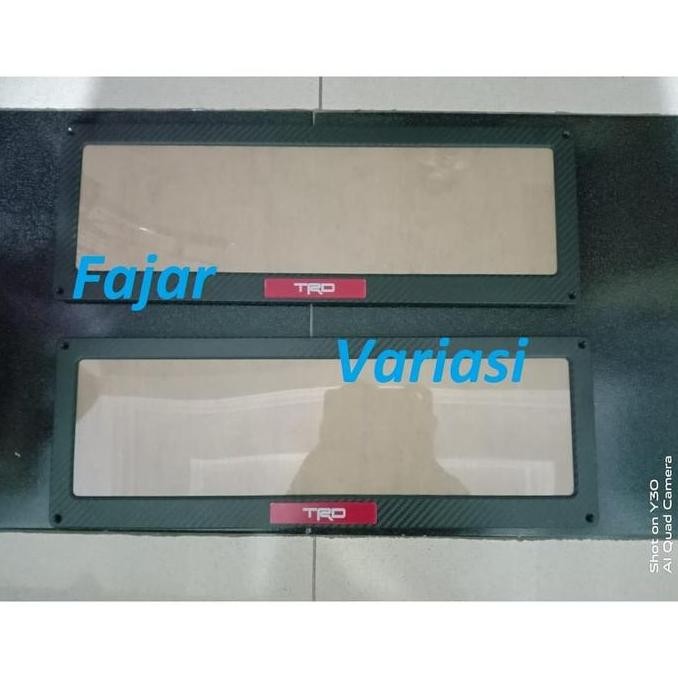 Cover / Dudukan Tempat Plat Nomor Mobil Akrilik Izy Carbon Xpander Murah