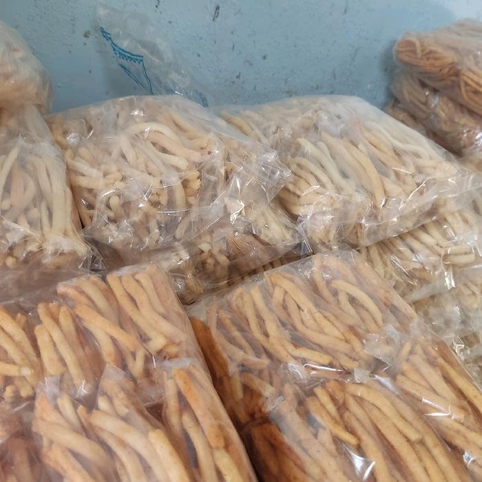 

FF Cemilan stik 250 gram balado Renyah Gurih Pedas keju Keripik Snack