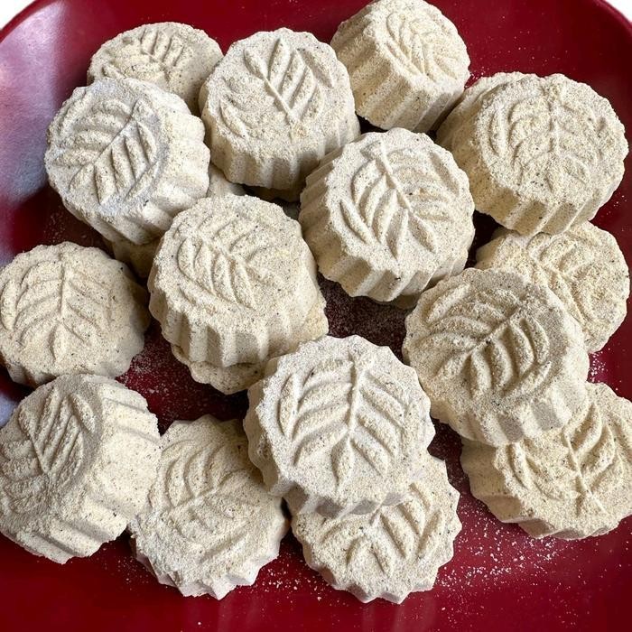 

IX Kue Satu Kacang Ijo Asli isi 40 biji