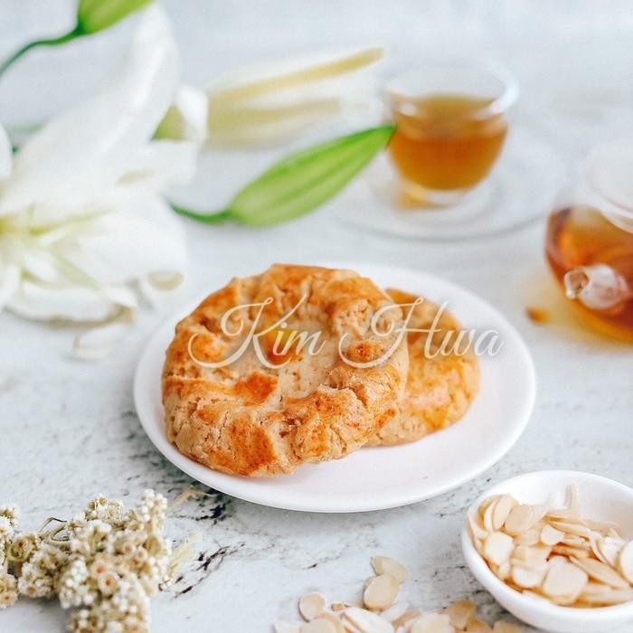 

IX Kim Hwa's Haboso / Kue Almond / Kue Kering Almond