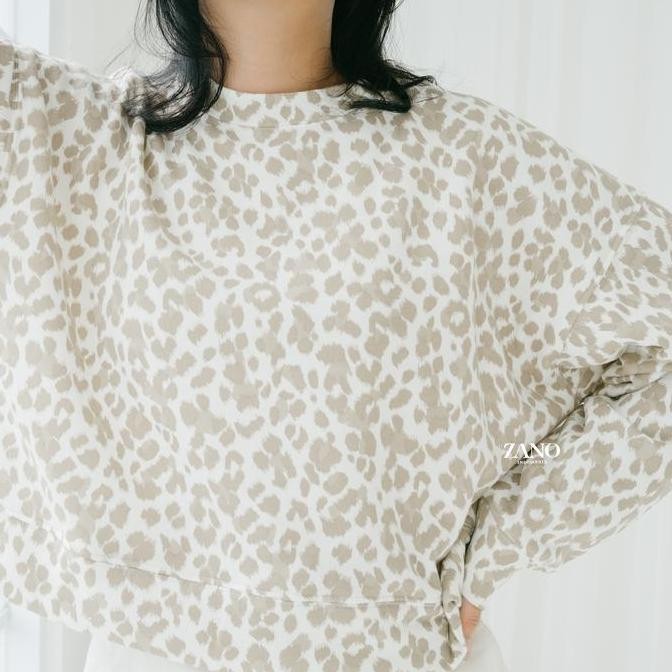 ZANO BASICS Sweater Crop Leopard Atasan Wanita js