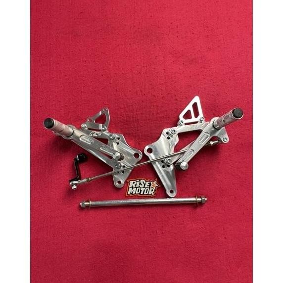 Footstep Underbone Sonic 150 Injeksi Rc 3 Diskon