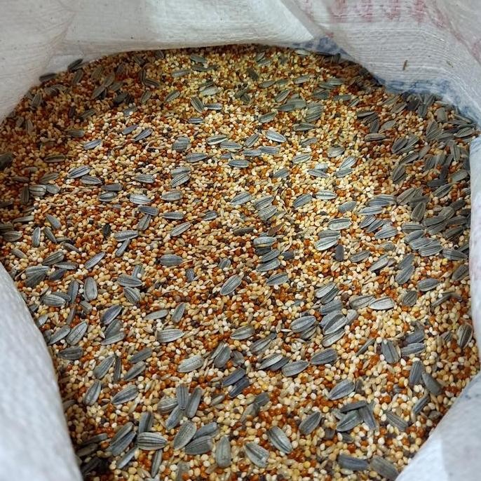 Milet campur komplit plus kuaci 2kg - pakan lovebird campur karungan